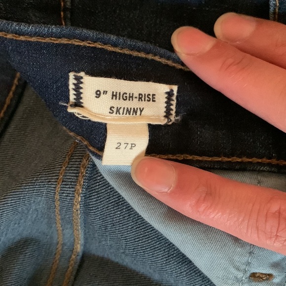 Madewell - 9” high rise skinny with front buttons - Picture 3 of 5